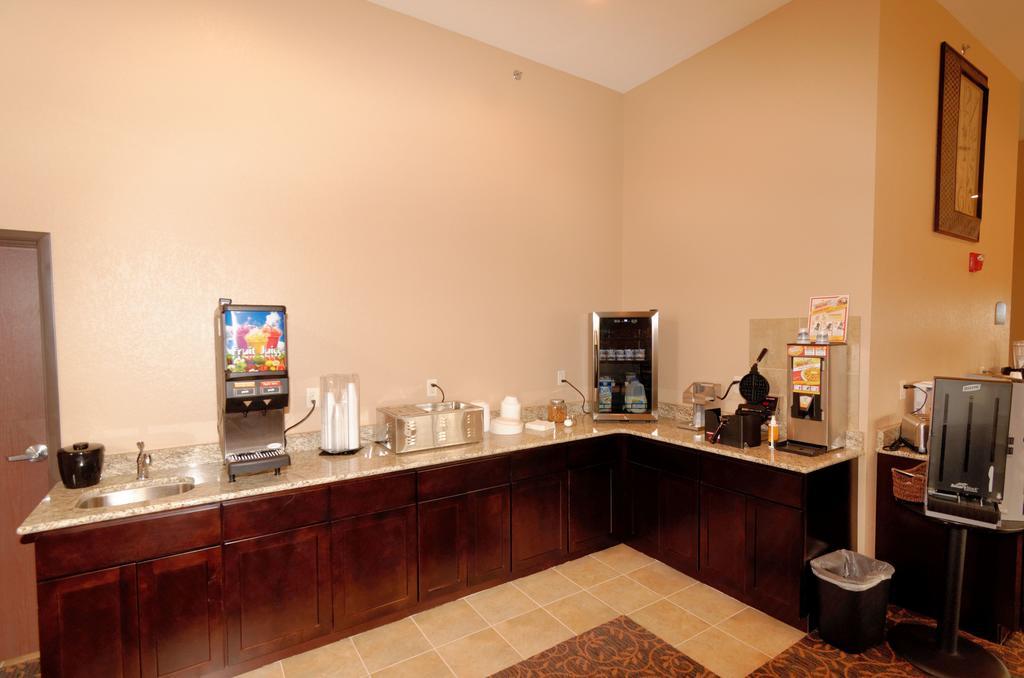 Cobblestone Inn & Suites - Denison | Oak Ridge Eksteriør billede