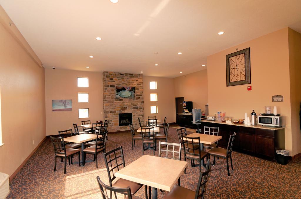 Cobblestone Inn & Suites - Denison | Oak Ridge Eksteriør billede