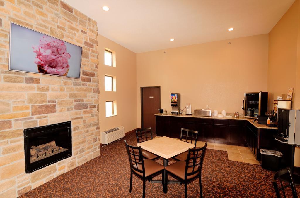 Cobblestone Inn & Suites - Denison | Oak Ridge Eksteriør billede