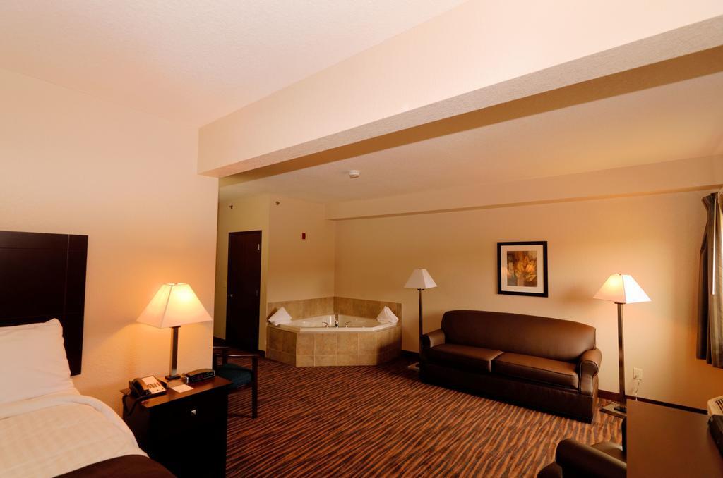 Cobblestone Inn & Suites - Denison | Oak Ridge Eksteriør billede