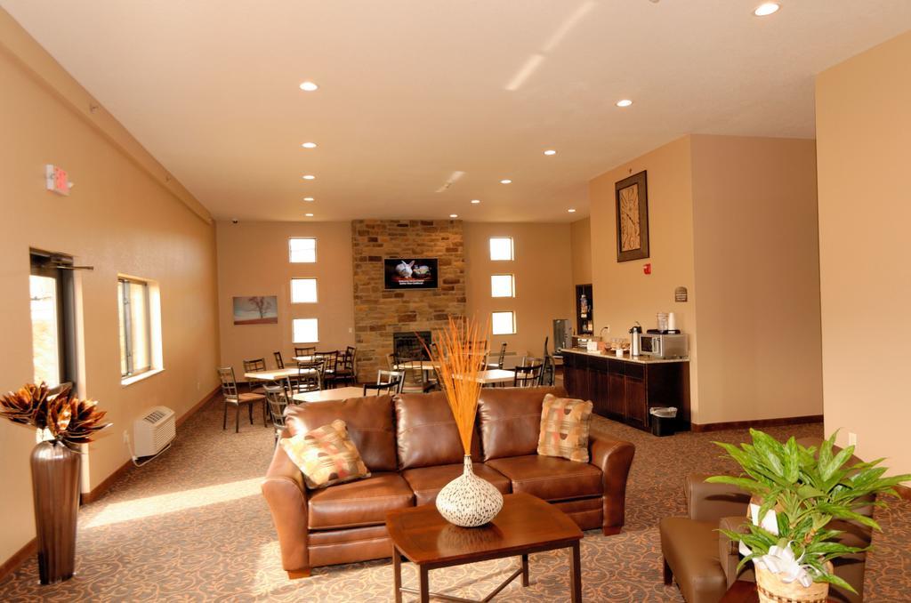 Cobblestone Inn & Suites - Denison | Oak Ridge Eksteriør billede
