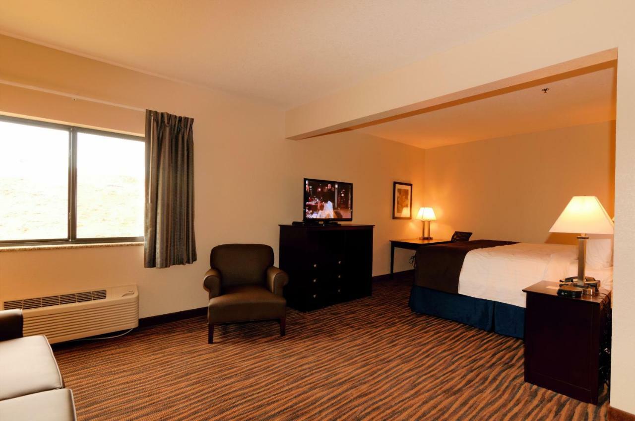 Cobblestone Inn & Suites - Denison | Oak Ridge Eksteriør billede