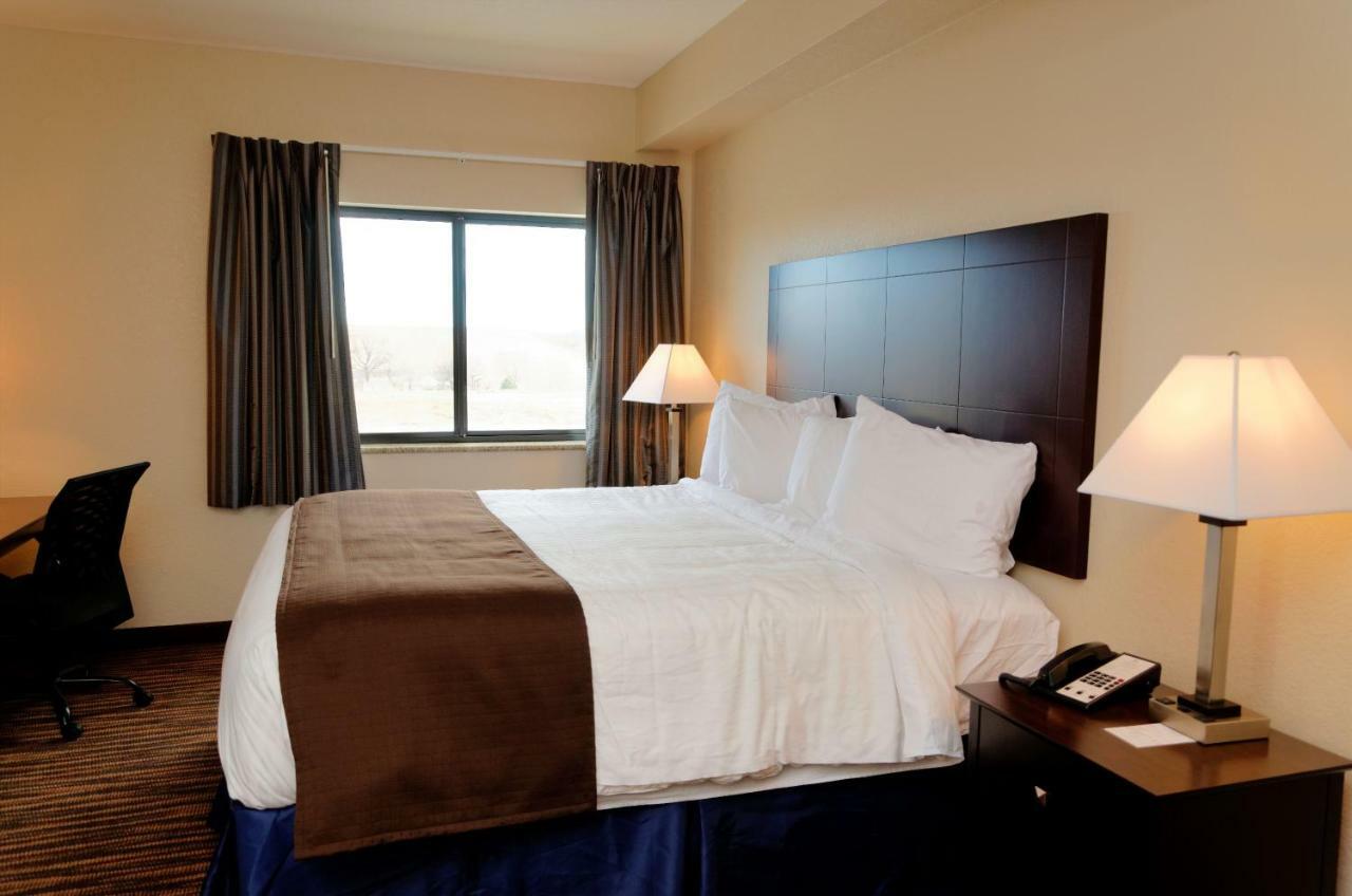 Cobblestone Inn & Suites - Denison | Oak Ridge Eksteriør billede
